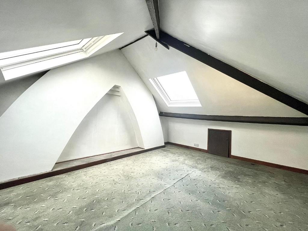 Loft space pic 2.jpg