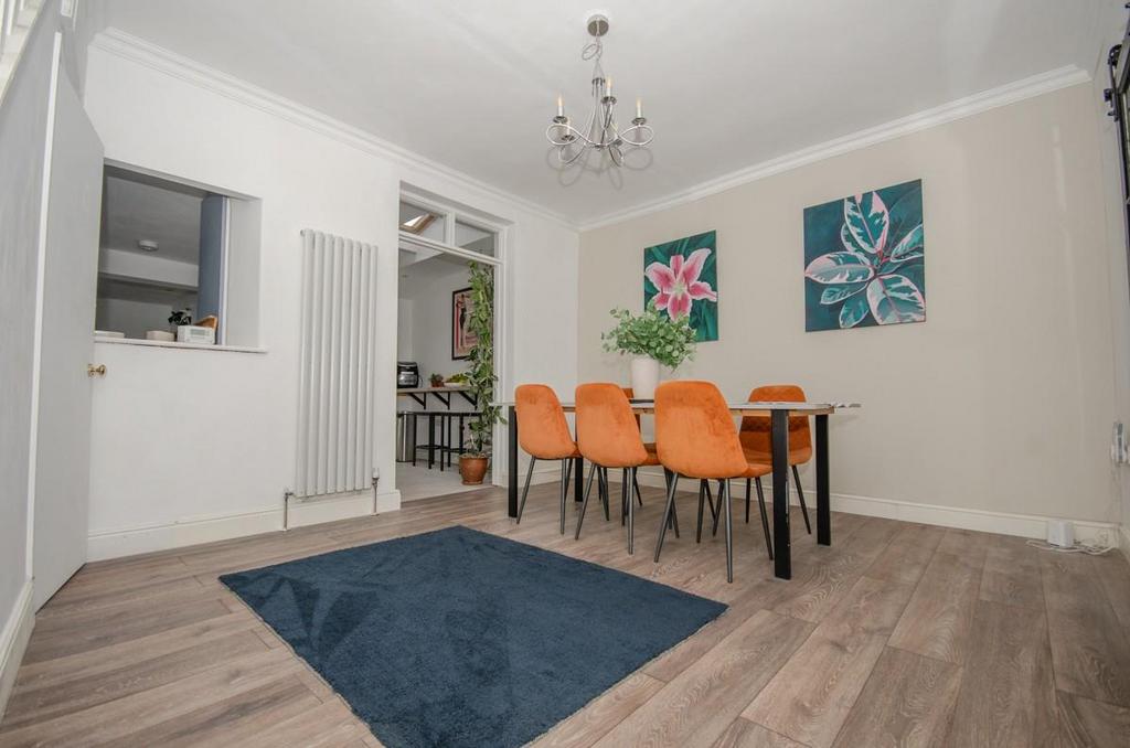 Dining area.jpg