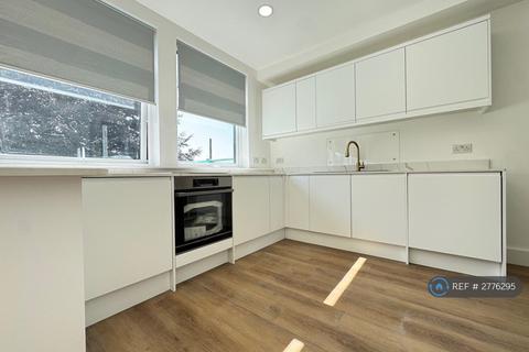 undefined, Cardiff Road, Luton, LU1