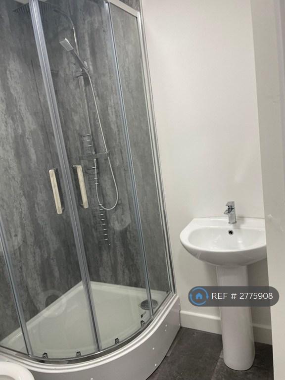 Room 1 - Ensuite