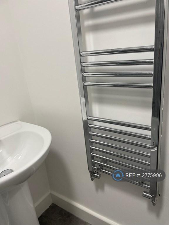 Room 1 - Ensuite