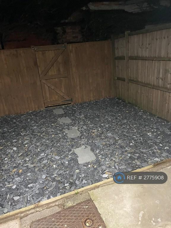 Room 1 - Garden/Personal Entrance