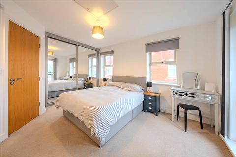 2 bedroom terraced house for sale, Holts Crest Way, Leeds, West Yorkshire