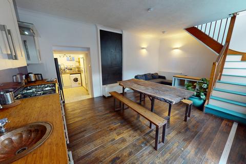 3 bedroom terraced house to rent, Crown Gardens, City Centre, Brighton, BN1