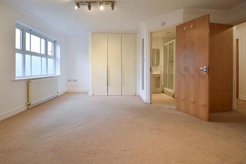 undefined, Walter Mead Close, Ongar