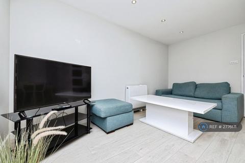 2 bedroom flat to rent, John Maurice Close, London, SE17