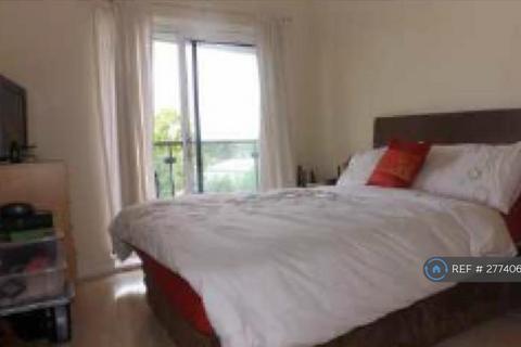 1 bedroom flat to rent, Catalpa Court, London, SE13