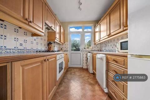 undefined, Hamilton Avenue, Sutton, SM3