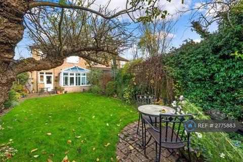 undefined, Hamilton Avenue, Sutton, SM3