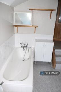 2 bedroom terraced house to rent, Burnt Oak Terrace, Gillingham, ME7