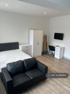 Studio to rent, Llanfair Buildings, Swansea, SA1