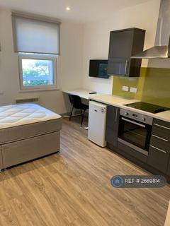 Studio to rent, Llanfair Buildings, Swansea, SA1