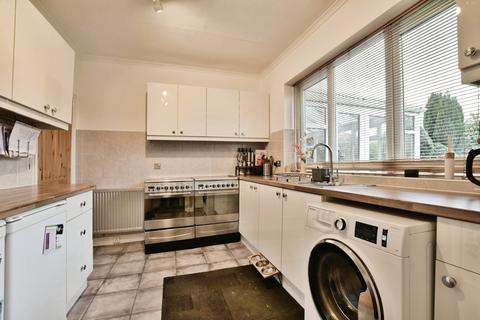 4 bedroom detached house for sale, Avonlea Road, Greater Manchester M33