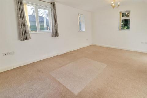 3 bedroom detached house for sale, Brook Close, Crewe