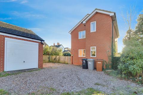 3 bedroom detached house for sale, Brook Close, Crewe