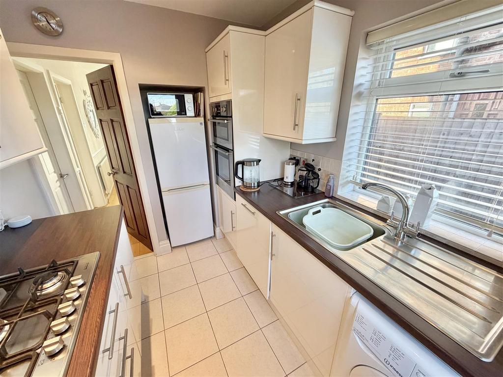 Kitchen 2