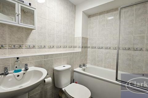 undefined, 2 Bed First Floor Flat in Meyrick Park