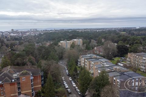 undefined, 2 Bed First Floor Flat in Meyrick Park