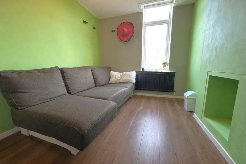 Small bedroom 2 .jpg