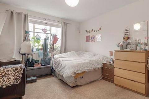 undefined, Commercial Road, London E1