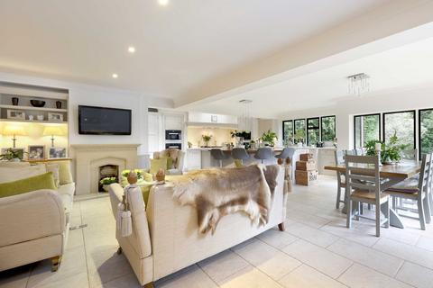 4 bedroom detached house for sale, Beech Waye, Gerrards Cross, Buckinghamshire, SL9