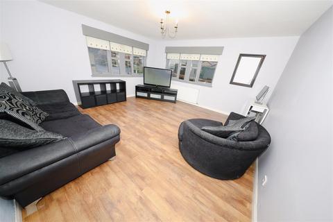 2 bedroom flat for sale, Kinclaven Gardens, Glenrothes