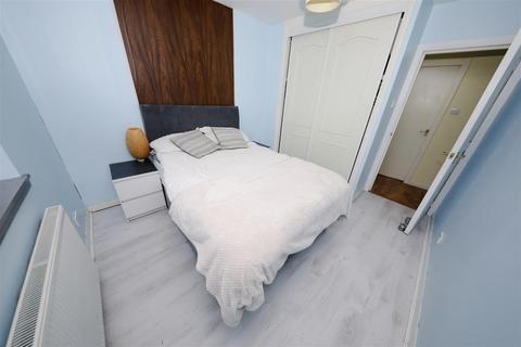 2 bedroom flat for sale, Kinclaven Gardens, Glenrothes