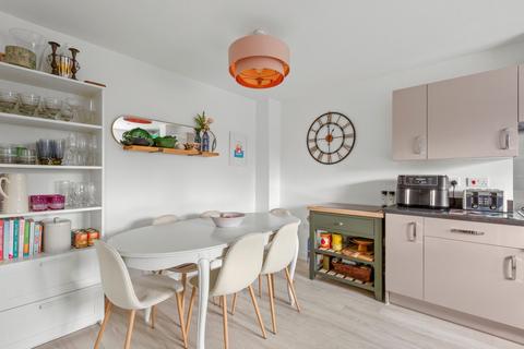 3 bedroom semi-detached house for sale, Rome Avenue, Aylesbury HP21