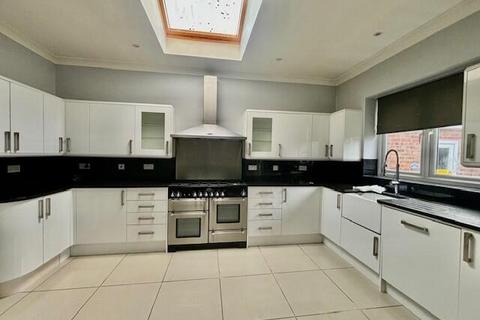 undefined, Catherine Gardens, Hounslow