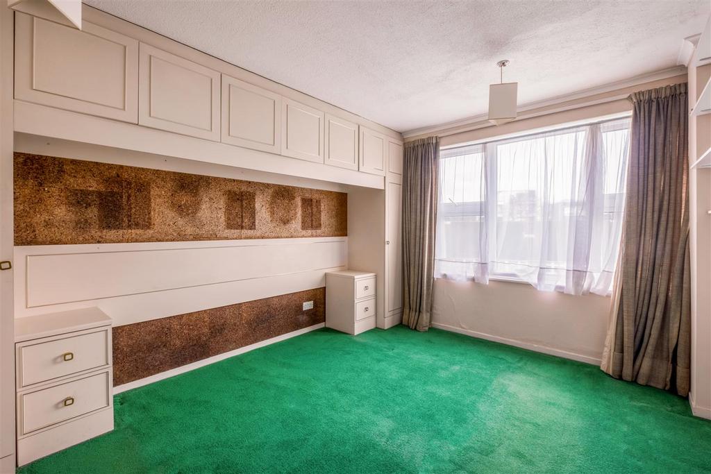 26 Aynsley Court-5.jpg