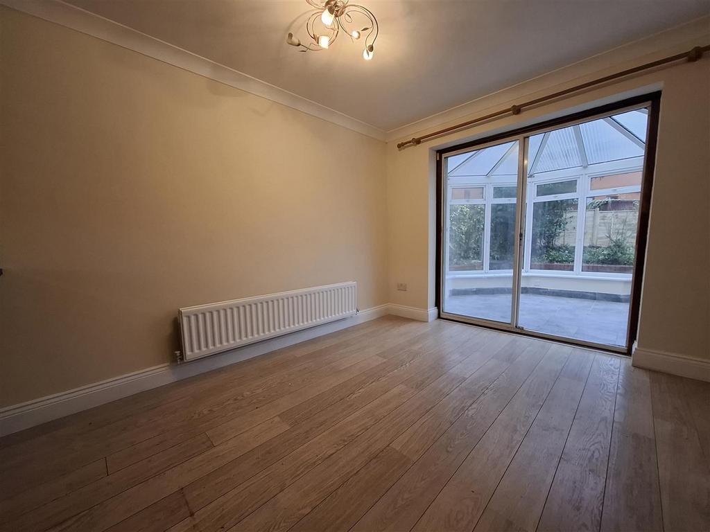 Dining Room.jpg
