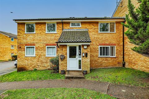 1 bedroom flat for sale, Valley Green, Hemel Hempstead, HP2