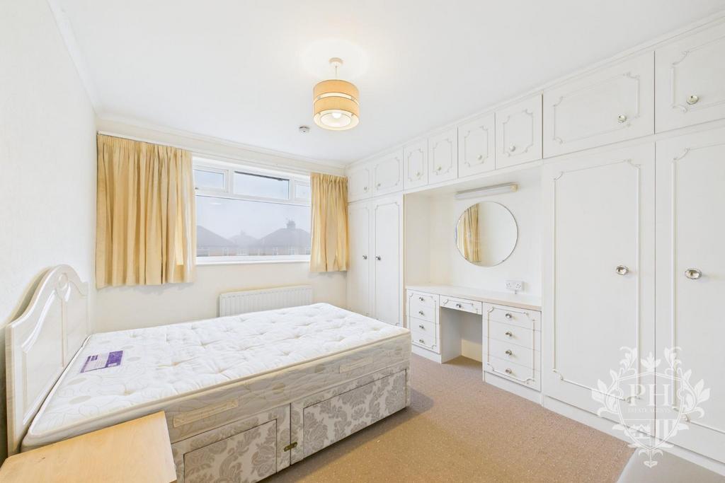 CAM02002 G0-PR0252-STILL003.jpg
