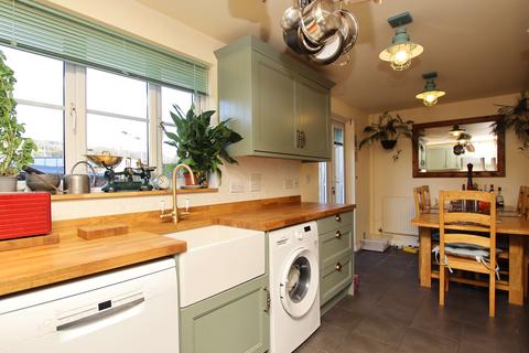 4 bedroom semi-detached house for sale, Nant Y Dwrgi, Llanharan CF72 9GR