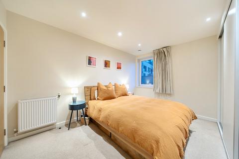 3 bedroom duplex for sale, Commerell Street, Greenwich