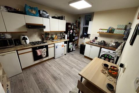 undefined, North Hill Road, Leeds LS6