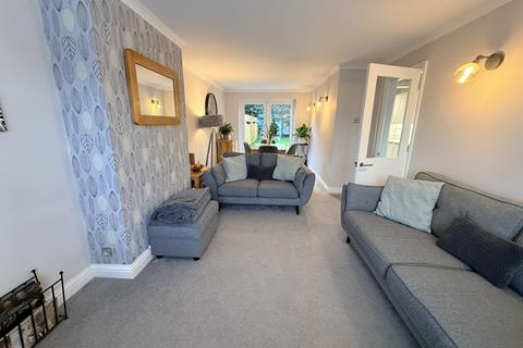 3 bedroom end of terrace house for sale, Princes Road, Eastbourne BN23