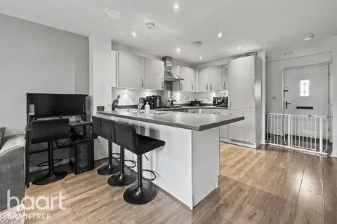 2 bedroom semi-detached house for sale, Mercia Road, Dunmow
