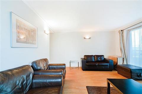 2 bedroom flat to rent, Seacon Tower, Hutchings Street, London, E14