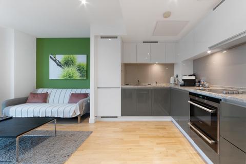 1 bedroom flat to rent, Landmark East Tower, 24 Marsh Wall, Canary Wharf, London, E14