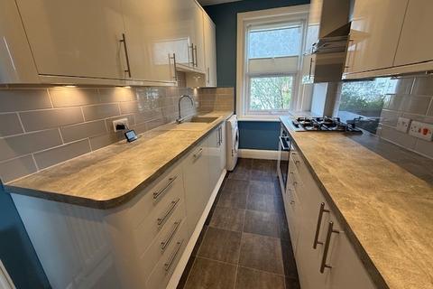 2 bedroom flat to rent, Maxwell Road, Bournemouth, BH9