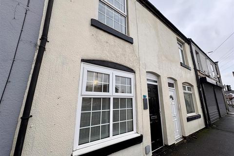2 bedroom terraced house to rent, High Road, Willenhall