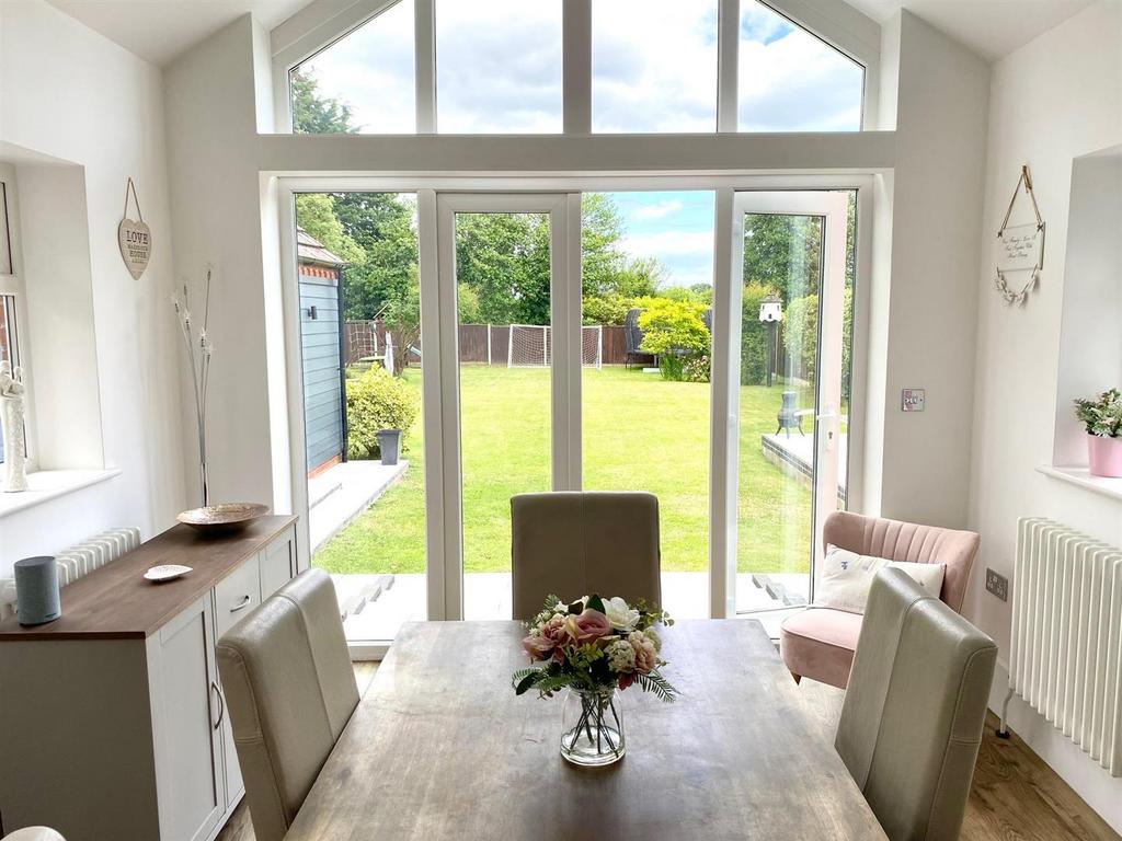 Dining Room To Garden.jpg