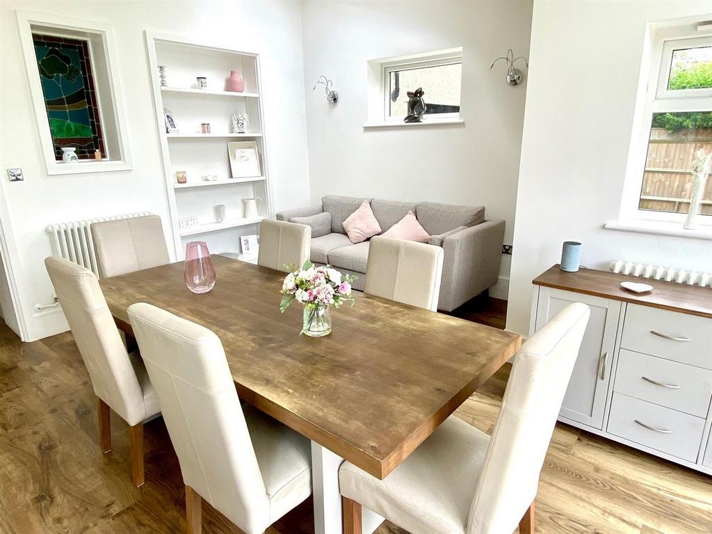 Dining Area.jpg