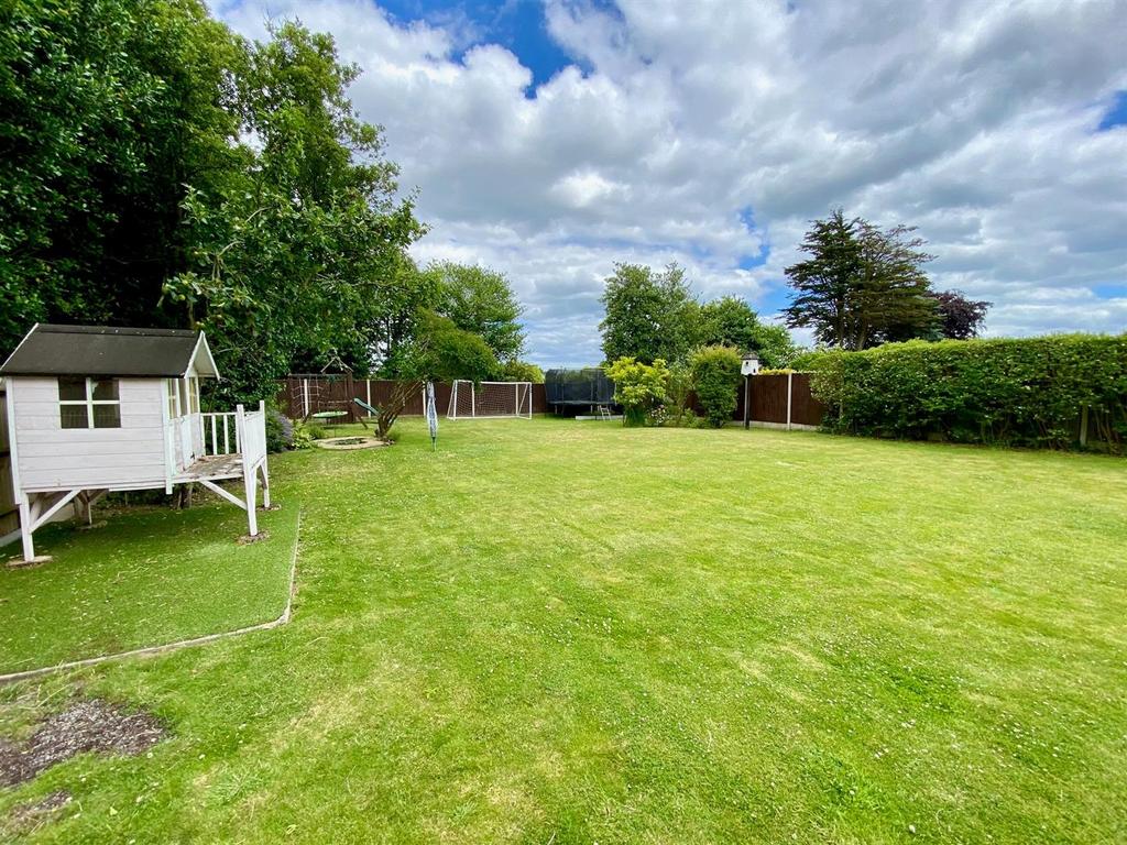 Rear of Garden.jpg