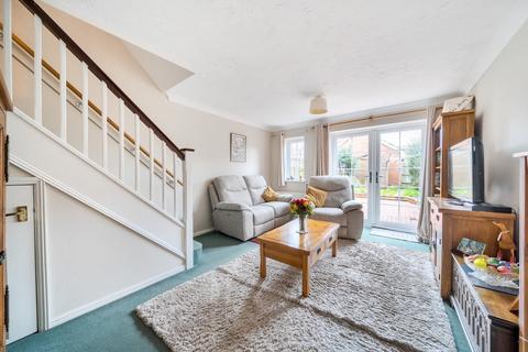 2 bedroom semi-detached house for sale, Gardenia Drive, Fareham, Hampshire, PO15