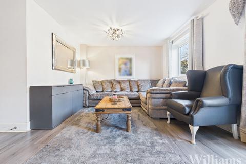 undefined, Ruby Crescent, Aylesbury HP18