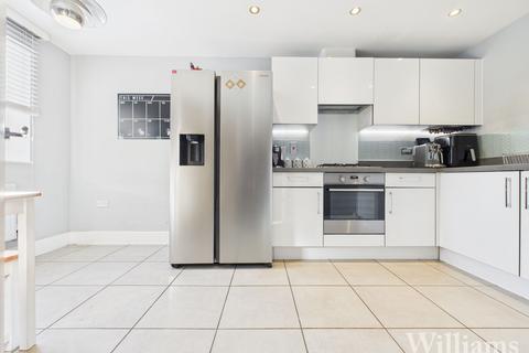 undefined, Ruby Crescent, Aylesbury HP18