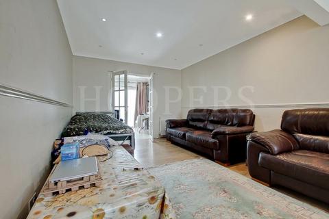 4 bedroom end of terrace house for sale, Randall Avenue, London, NW2