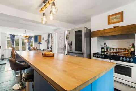 undefined, Ledbury Road, Dymock, Gloucestershire